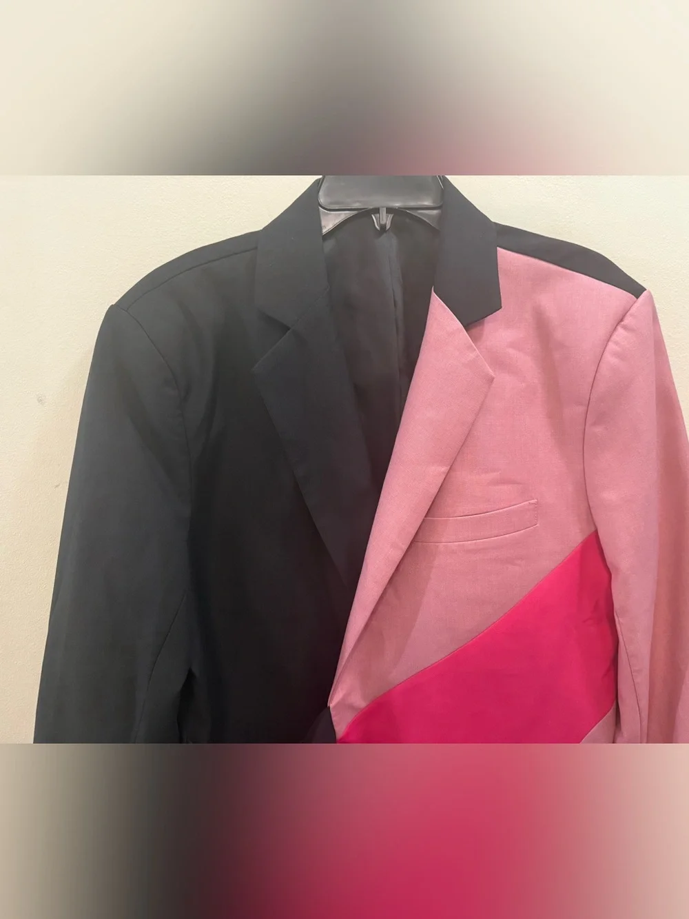 Boohoo Man Blazer Colorblock 2 Tone Pink & Black Belted Jacket Sz 40 Bold Modern